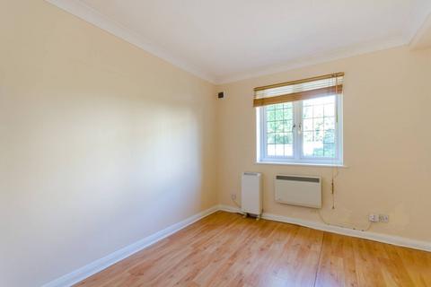 1 bedroom flat to rent, Hook Road, Surbiton, KT6