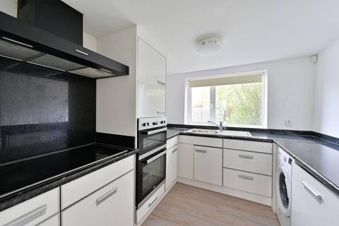2 bedroom terraced house to rent, Kings Road, East Sheen, London, SW14