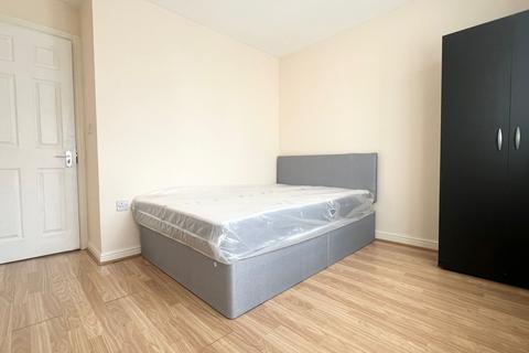 House share to rent, Tuppy Street, London