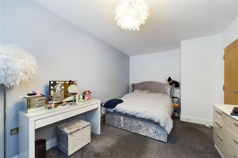 1 bedroom apartment for sale, Church Road, Horley, Surrey, RH6