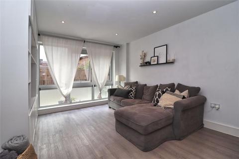 2 bedroom apartment to rent, Maybury Road, Woking GU21