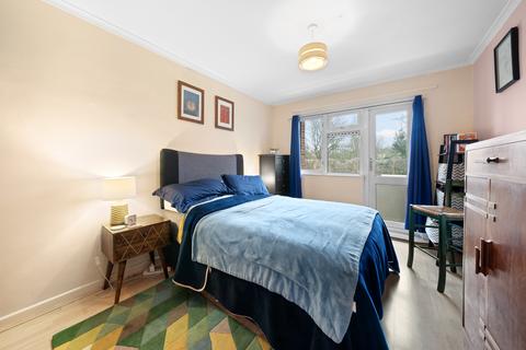 1 bedroom flat for sale, Westfields, Railway Side SW13