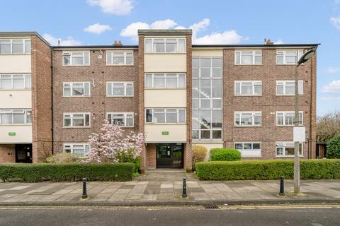 1 bedroom flat for sale, Westfields, Railway Side SW13