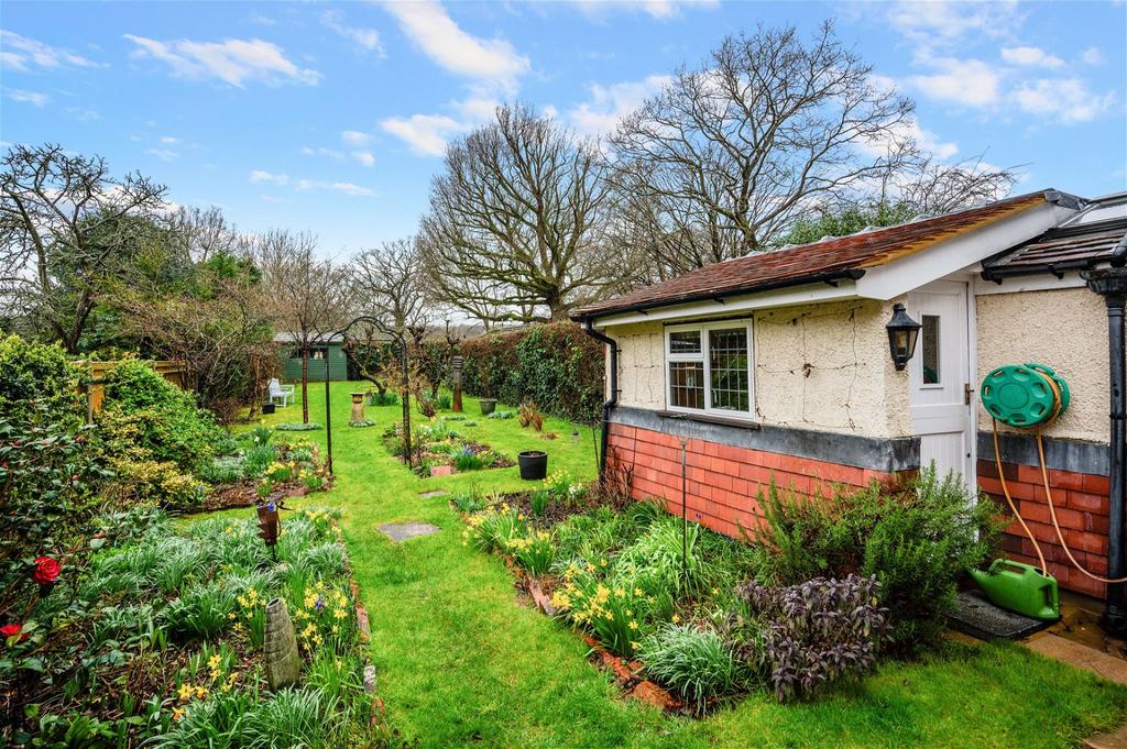 Tilburstow Hill Road, Godstone RH9 4 bed semidetached house for sale