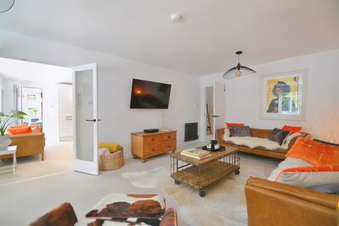 2 bedroom flat for sale - Branksome Park