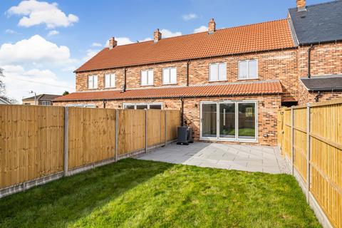 3 bedroom semi-detached house for sale - Manor Yard Court, Fiskerton, Lincoln, Lincolnshire, LN3