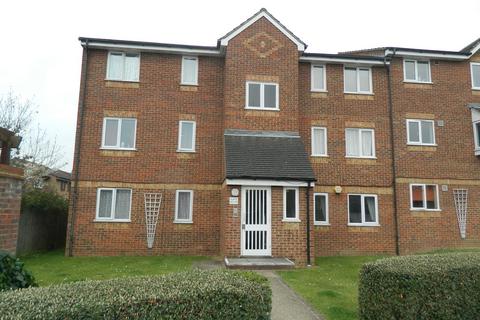 1 bedroom ground floor flat to rent - Walpole Road, Cippenham SL1