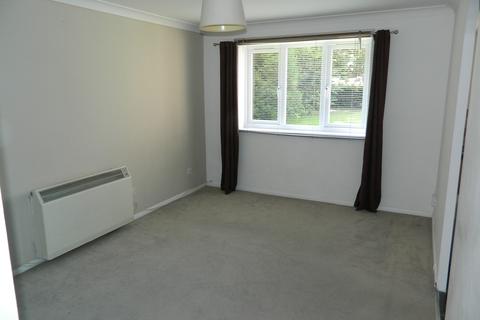 1 bedroom ground floor flat to rent - Walpole Road, Cippenham SL1