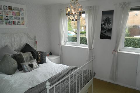 1 bedroom ground floor flat to rent, Walpole Road, Cippenham SL1