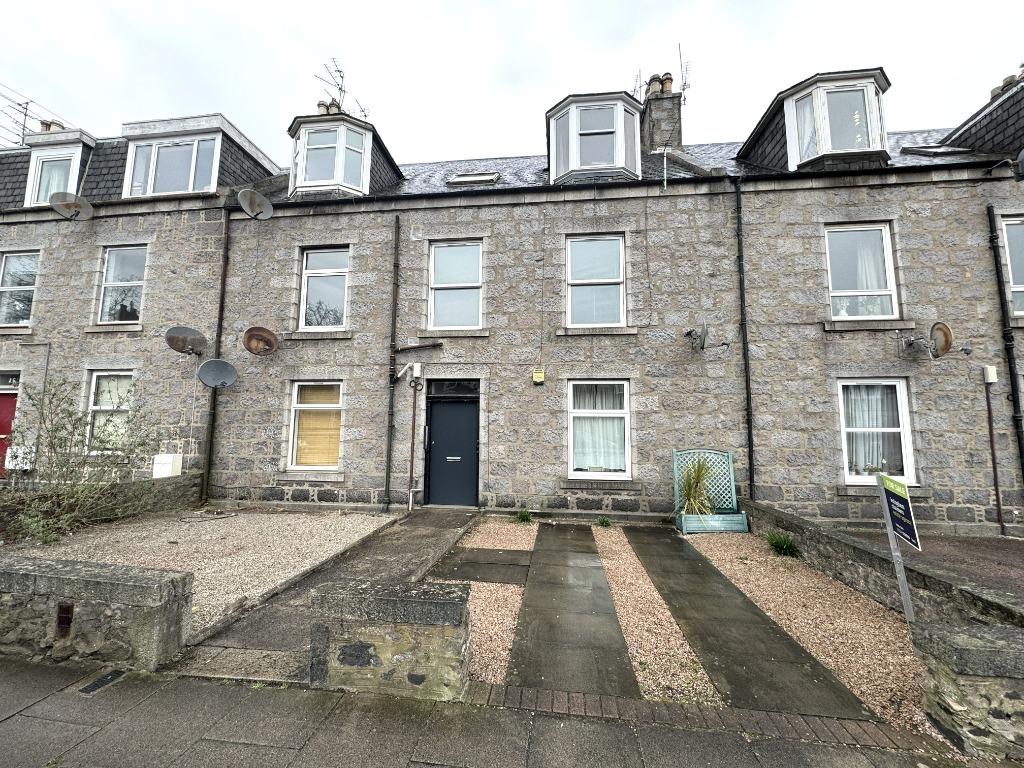 Holburn Road, City Centre, Aberdeen... 1 bed flat £645 pcm (£149 pw)