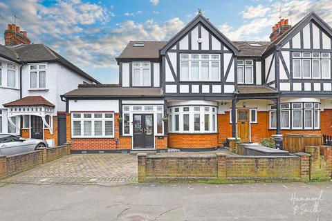 40 Darnley Road, Woodford Green, IG8 9HY
