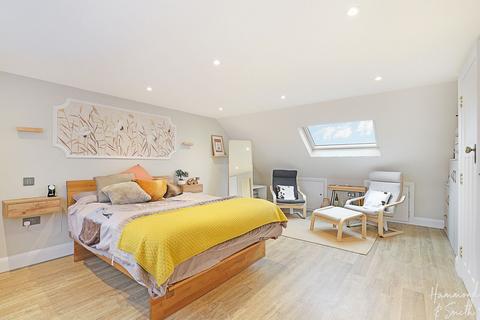 40 Darnley Road, Woodford Green, IG8 9HY