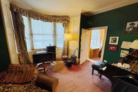 2 bedroom flat for sale, Richmond Terrace, Flat 5-2, Edinburgh EH11