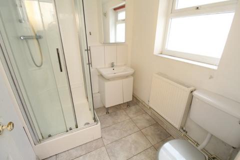 3 bedroom terraced house to rent, Claude Street , Nottingham NG7