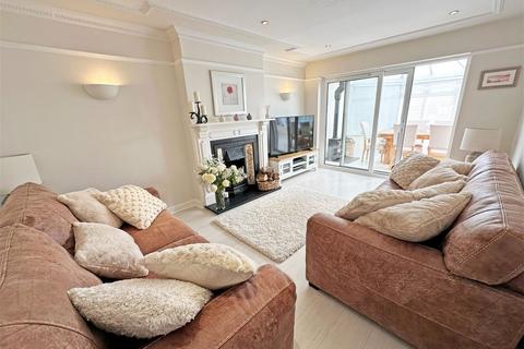 2 Windrush Road, Hollywood, Birmingham, B47 5QA