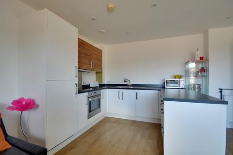 1 bedroom apartment for sale - at Pasmore Court, 26 New Festival Avenue, London E14