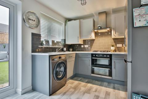 74 Bounty Drive, Kingswood, Hull, HU7 3FN