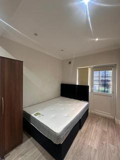 undefined, Room 2 Cantley Gardens Ilford IG2 6QA