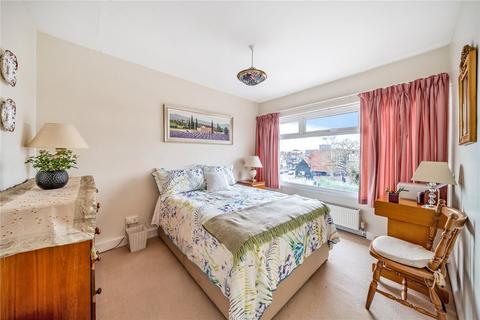 3 bedroom apartment for sale, High Street, Cobham, Surrey, KT11