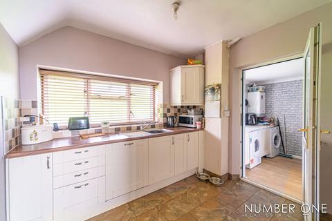3 bedroom semi-detached house for sale - Rupert Brooke Drive, Newport, NP20