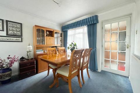 2 bedroom terraced house for sale, Stirling Close, Rainham