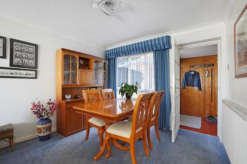 2 bedroom terraced house for sale, Stirling Close, Rainham