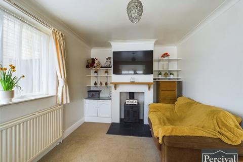 2 bedroom bungalow for sale - Homefield Way, Earls Colne, Colchester, Essex, CO6