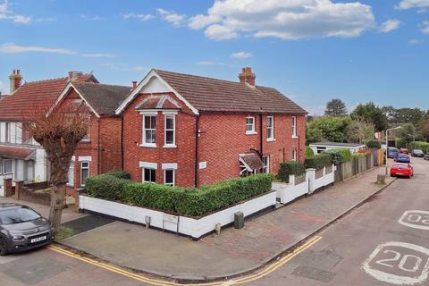 3 bedroom detached house for sale - Manor Road, Tunbridge Wells, Kent