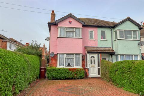 1 Oxford Crescent, Clacton-on-sea, CO15 3PX