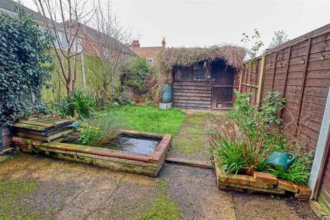 1 Oxford Crescent, Clacton-on-sea, CO15 3PX