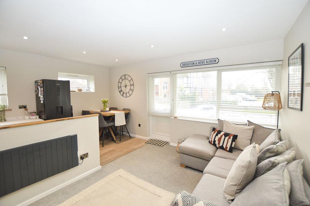 Silverdale Road, Burgess Hill RH15 1 bed apartment for sale £210,000