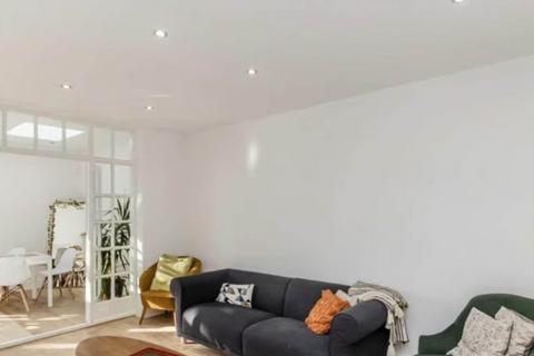 House share to rent - Cranmore Avenue, Hounslow
