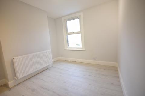 2 bedroom apartment to rent, High Street Farningham DA4