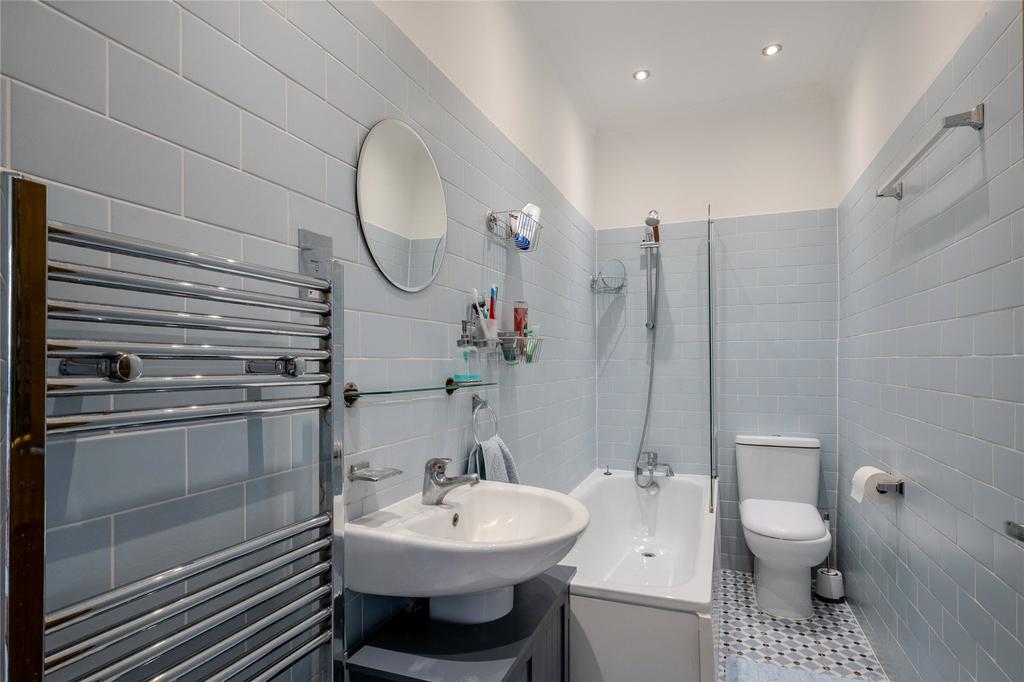 Apartment in London - View 5