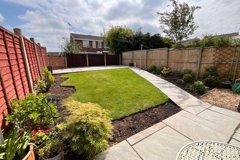 6 Birchfields Close, Stone, ST15 0LU