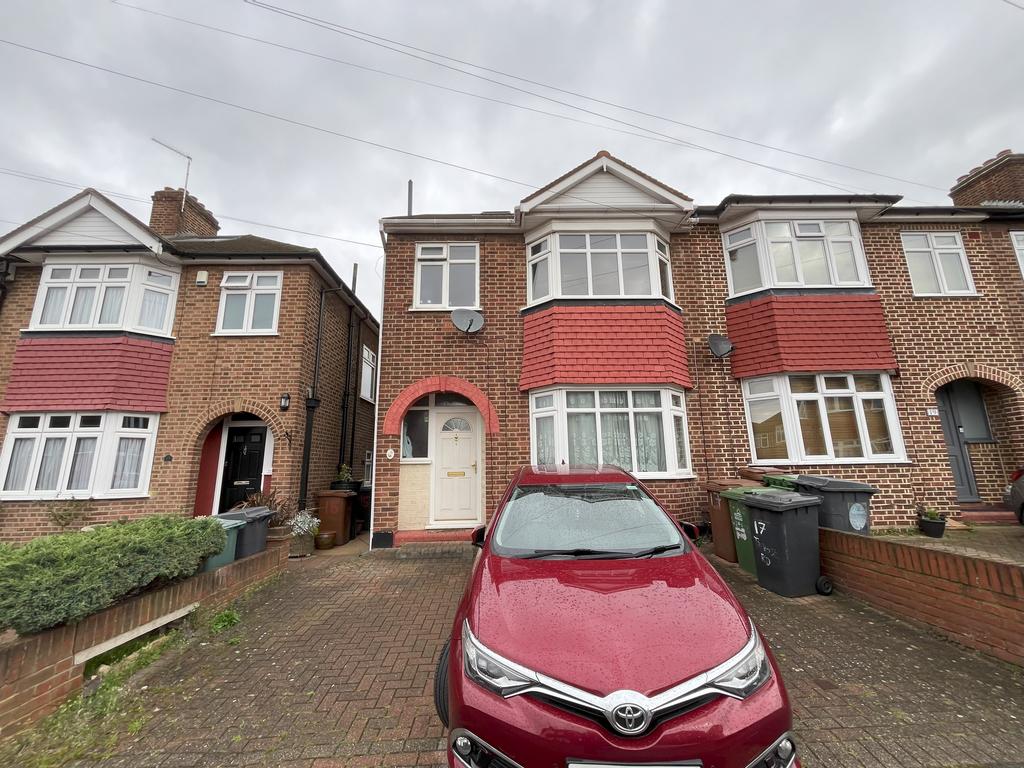 Trevose Road, Walthamstow, E17 5 bed end of terrace house £675,000