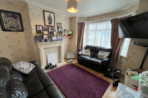 5 bedroom end of terrace house for sale - Trevose Road, Walthamstow, E17