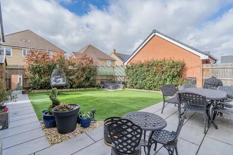 4 bedroom detached house for sale, Lansbury Road, Newton Leys, Milton Keynes, Buckinghamshire