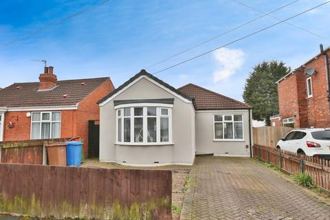 2 bedroom detached bungalow for sale, Golf Links Road, Hull, HU6 8RE