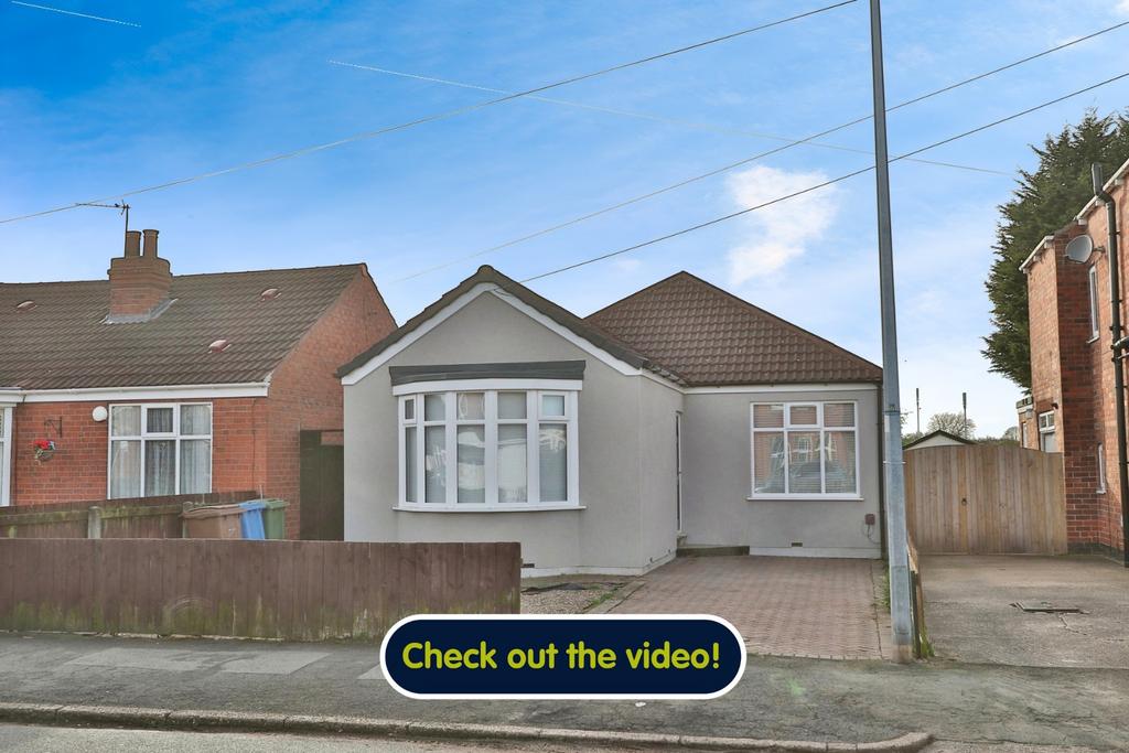 Golf Links Road, Hull, HU6 8RE 2 bed detached bungalow for sale £225,000