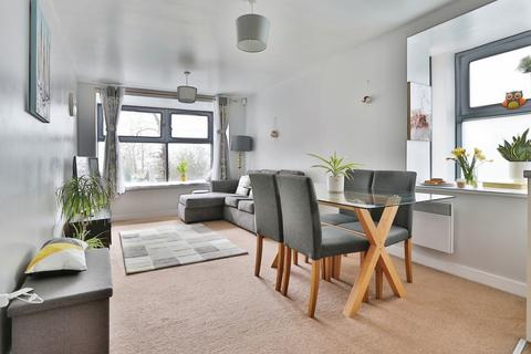 2 bedroom apartment for sale - Freedom Quay, Wellington Street West, Hull, HU1 2BD