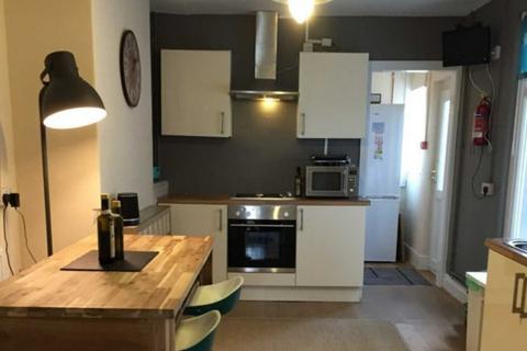 undefined, Gwydr Cres, Swansea