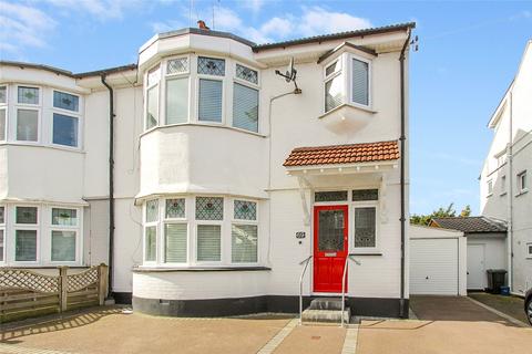 4 bedroom semi-detached house for sale - Dundonald Drive, Leigh-on-Sea, Essex, SS9