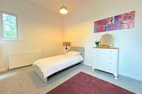 3 bedroom apartment for sale, Broom Road, Teddington, Middlesex, TW11