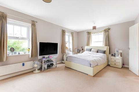 5 bedroom terraced house to rent - Parkland Mead Bromley BR1