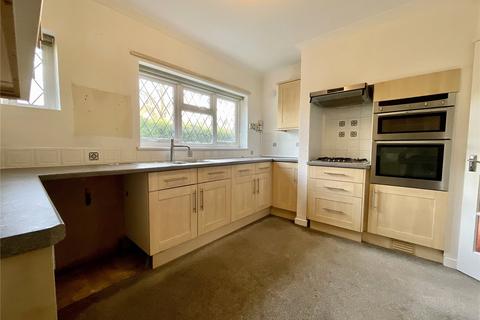 3 bedroom detached house to rent - Carbery Avenue, Bournemouth, BH6