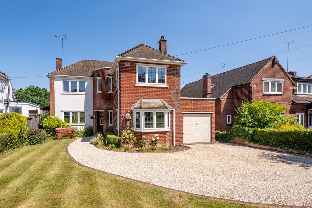 Kenilworth CV8 4 bed detached house for sale £850,000