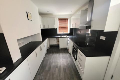 5 bedroom terraced house to rent, Spencer Place, Leeds LS7
