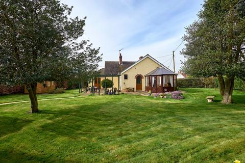 3 bedroom detached bungalow for sale, The Street, Diss IP22