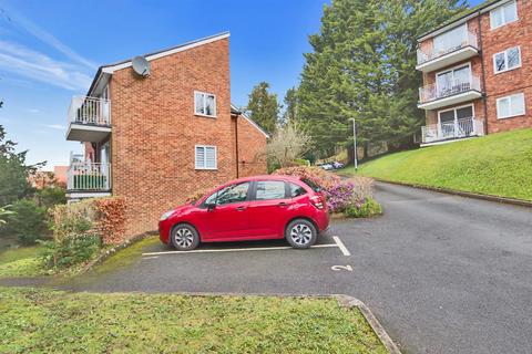 1 bedroom apartment for sale - Court Bushes Road, Whyteleafe